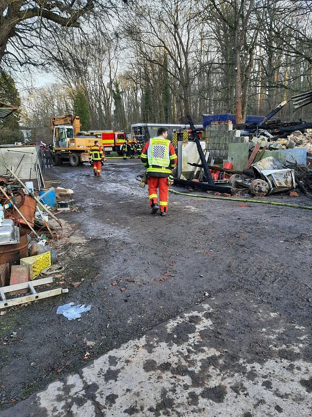 Brand und L&ouml;scharbeiten in Heldrungen