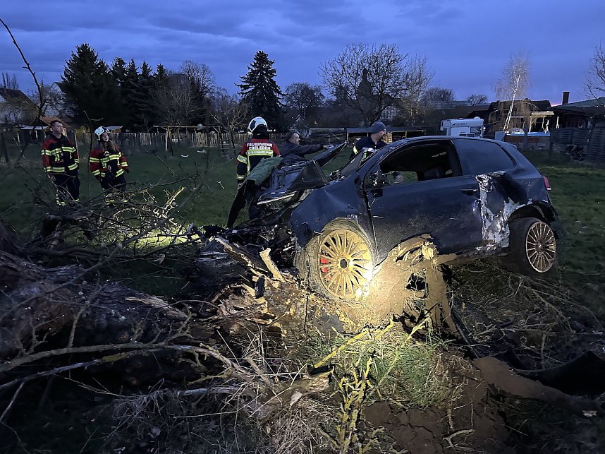 Schwerer Unfall auf der B249 in Rockensu&szlig;ra
