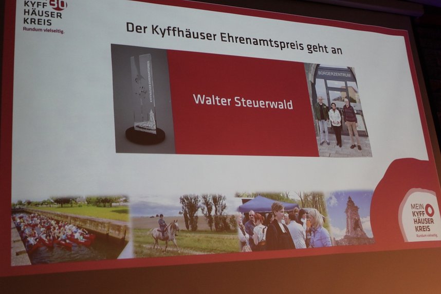 Die 6. Ehrenamtsgala des Kyffh&auml;userkreises wurde von zweihundert G&auml;sten gefeiert