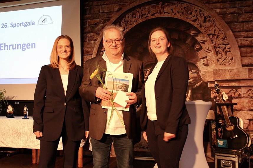 26. Kyffh&auml;user Sportgala im Burghof auf dem Kyffh&auml;user. Gewinner des Ehrenamtspreises