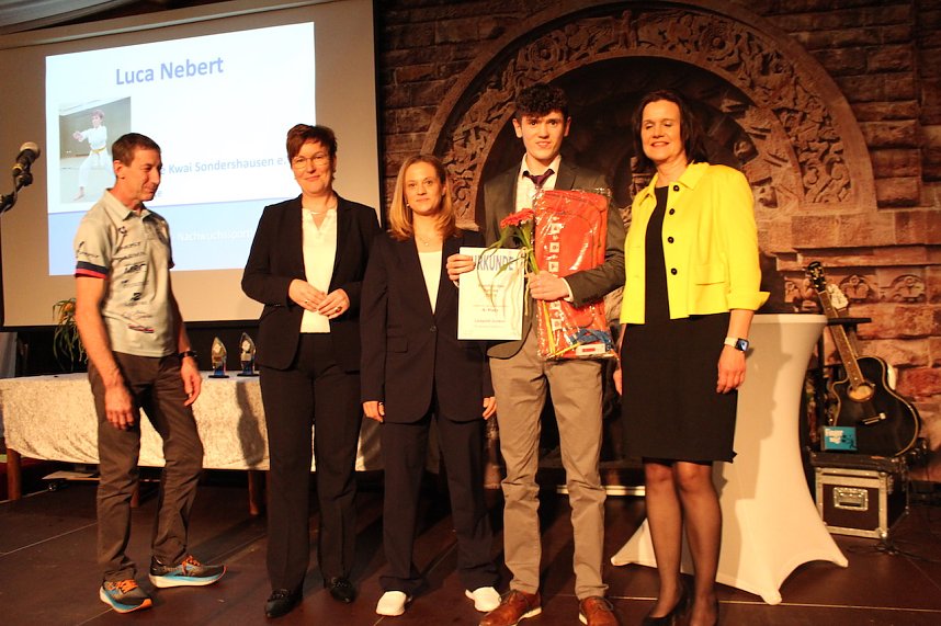 26. Kyffh&auml;user Sportgala auf dem Burghof am Kyffh&auml;user. Ehrung der Sportlerinnen und Sportler