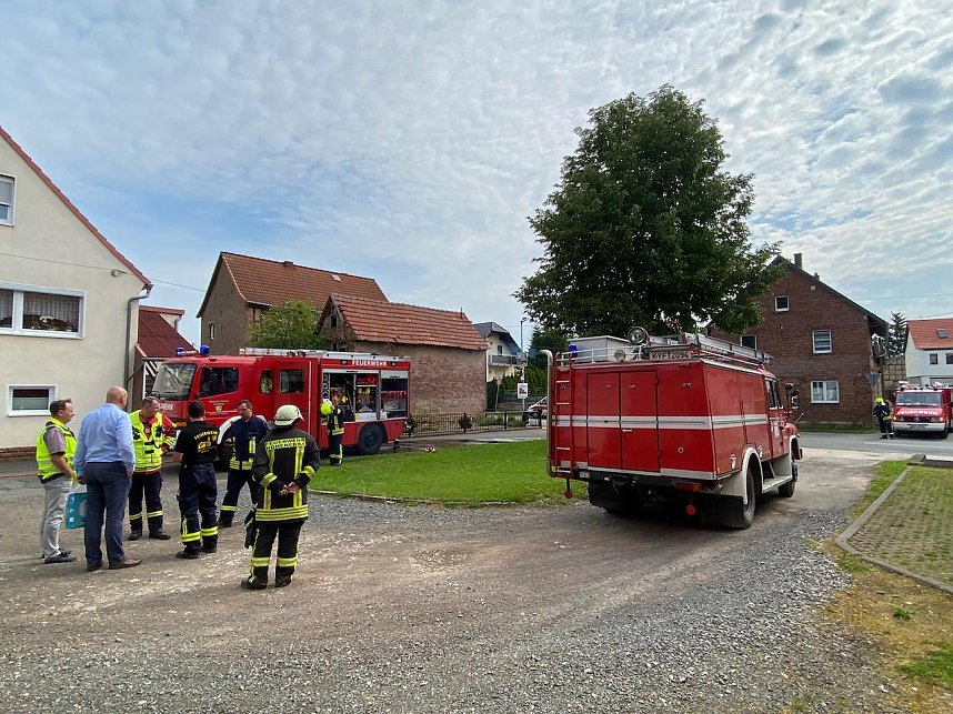 Unangek&uuml;ndigte Feuerwehr&uuml;bung im Kindergarten "Dorfspatzen" in Hohenebra