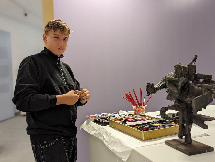 Die Sch&uuml;lerinnen und Sch&uuml;ler der Regelschule am Franzberg durften die Werke von Heinz Scharr eigenst&auml;ndig interpretieren