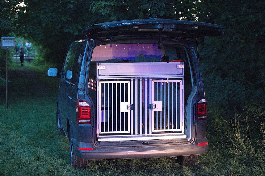 Suchaktion am Gro&szlig;enehricher Stau