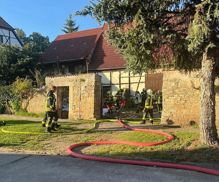 Ausgebranntes Auto in Gorsleben