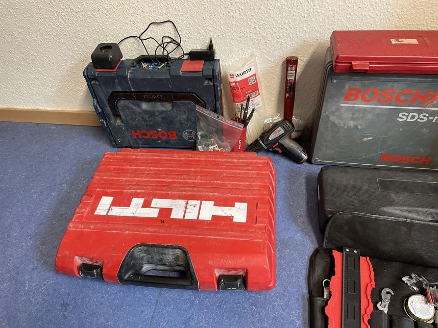 Wem geh&ouml;ren diese Werkzeuge?