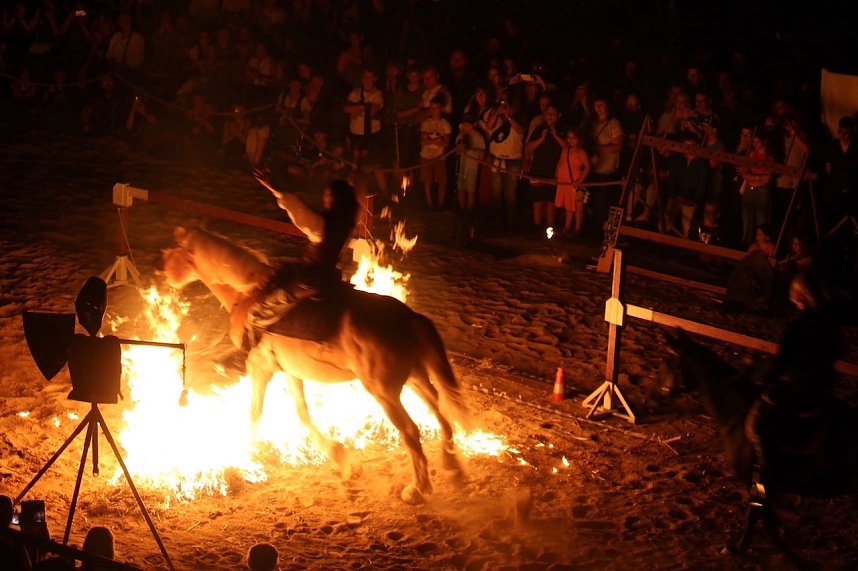 Hochprofessionelle Reitershow mit "Wenzel Ritterspiele"
