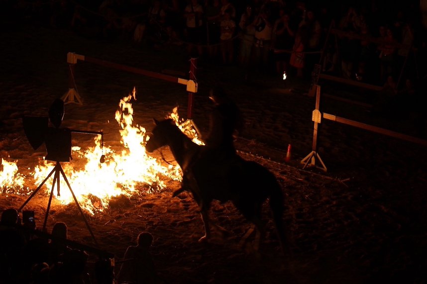 Hochprofessionelle Reitershow mit "Wenzel Ritterspiele"