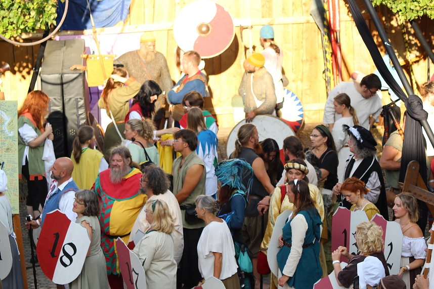 Zwei Tage lang feierten die Langensalzaer mit ihren G&auml;sten aus nah und fern ihr 30. Mittelalterstadtfest