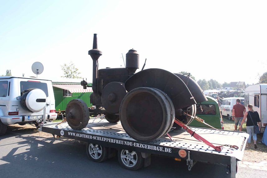 Motoren- und Maschinenschau zu Dreschfest in Sundhausen