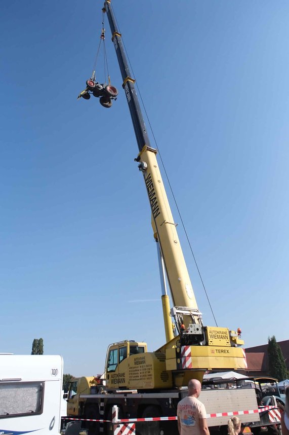 Motoren- und Maschinenschau zu Dreschfest in Sundhausen