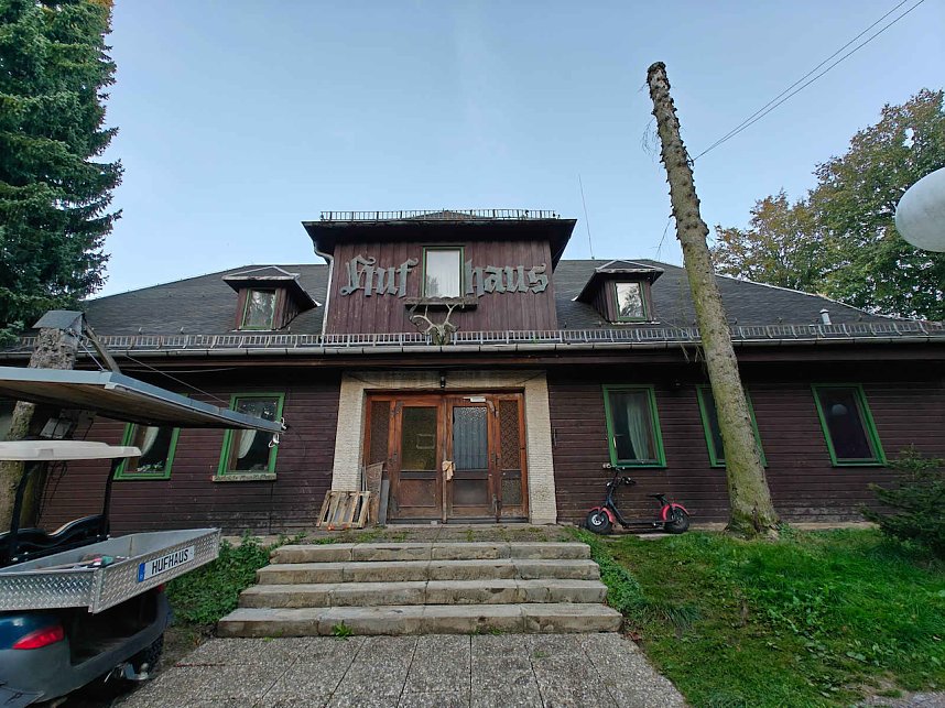 Peter Blei beim Waldspaziergang