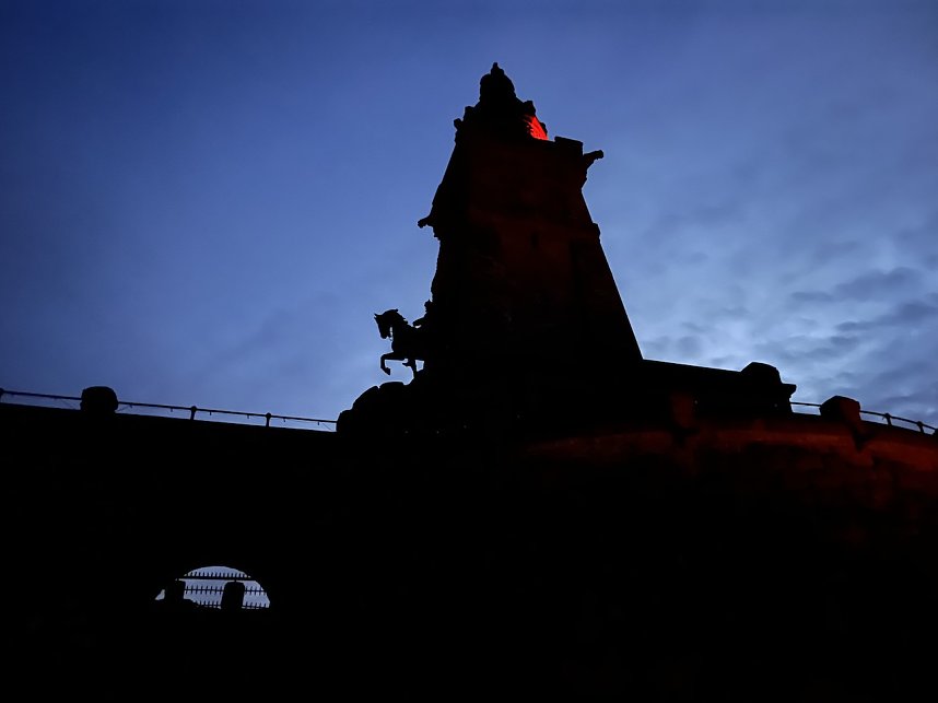 Taschenlampenf&uuml;hrungen am Kaiser-Wilhelm-Denkmal