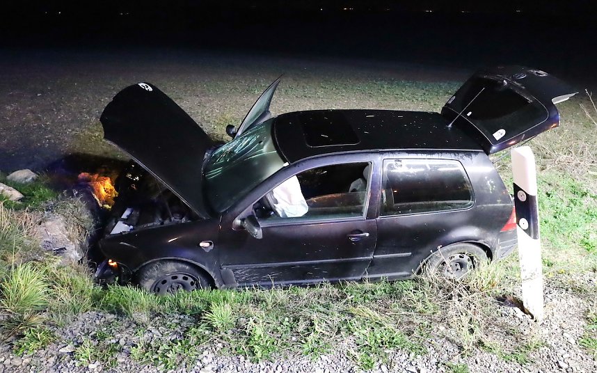 Autofahrer schwer verletzt