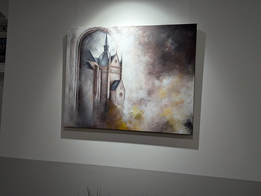 Bildgewaltige Emotionen im Rathaus mit Bildern der Syrerin Omaia Akil 