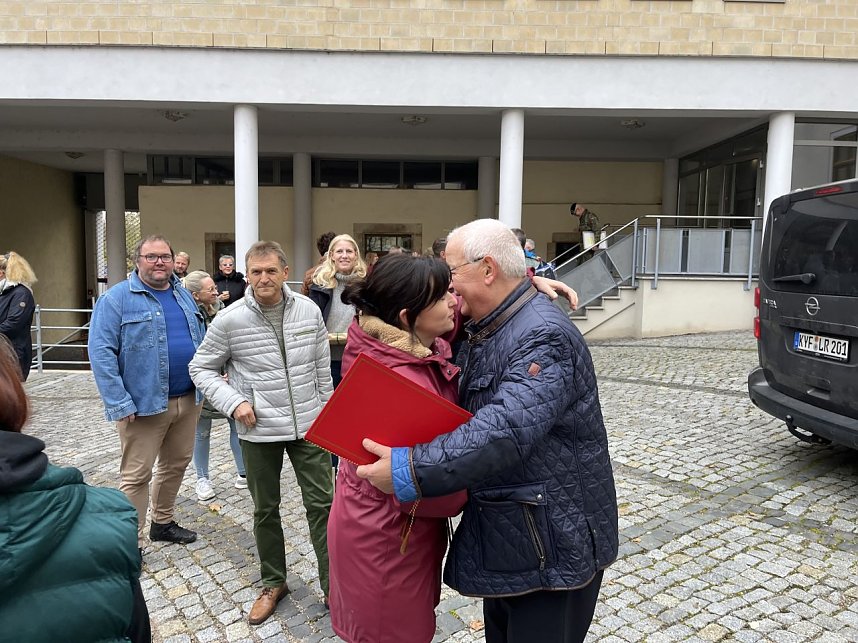 Verabschiedung von Dr. Thiele heute Vormittag im Hof des Landratsamtes