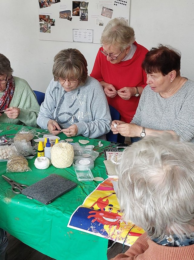 Bastelnachmittag im Seniorentreff
