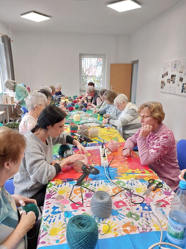 Bastelnachmittag im Seniorentreff