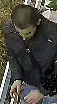 Fotos der mutma&szlig;lichen Cannabis-Anbauer. Wer erkennt diese M&auml;nner?