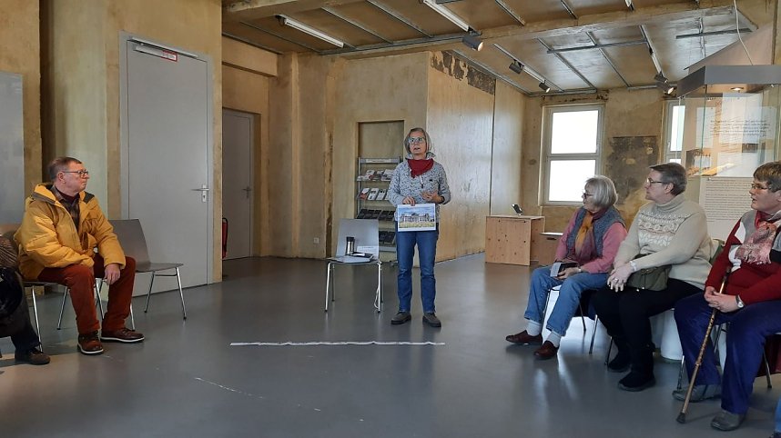 Der Verband der Behinderten besuchte den Erinnerungsort Topf & S&ouml;hne, die Ofenbauer von Auschwitz, in Erfurt und h&ouml;rten sich einen Vortrag an