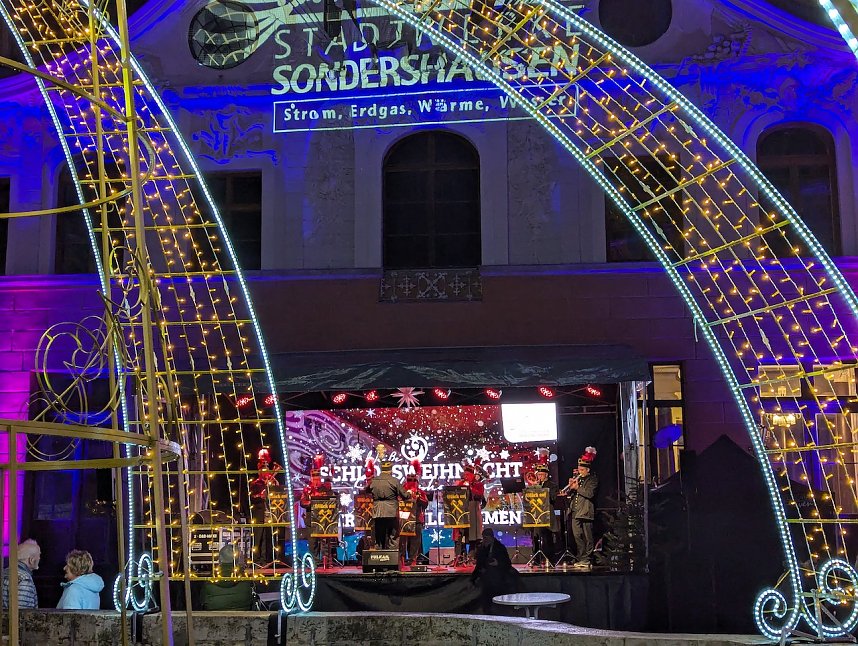 Lichterglanz im Sondersh&auml;user Schlosshof