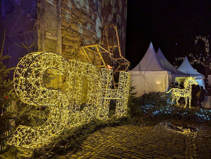 Lichterglanz im Sondersh&auml;user Schlosshof