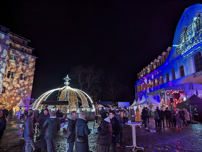 Lichterglanz im Sondersh&auml;user Schlosshof