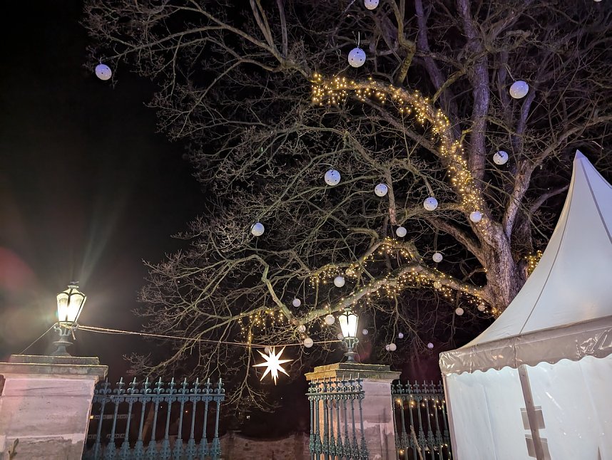 Lichterglanz im Sondersh&auml;user Schlosshof