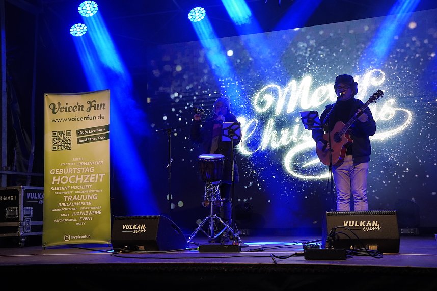 Wei&szlig;e Schlossweihnacht in Sondershausen mit wundervollen Lichtinstallationen