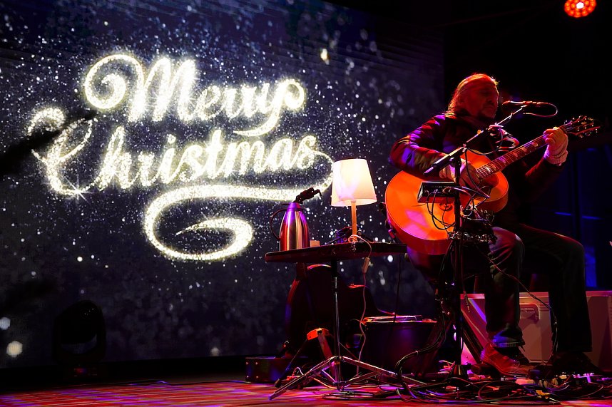 Wei&szlig;e Schlossweihnacht in Sondershausen mit wundervollen Lichtinstallationen