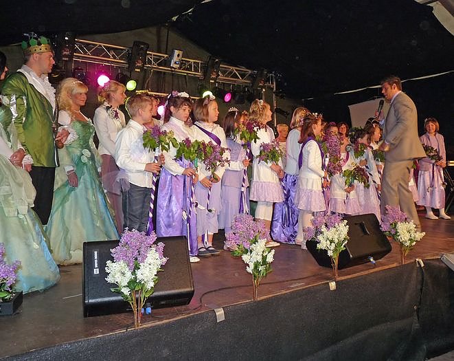 Fliederk&ouml;nigin gew&auml;hlt