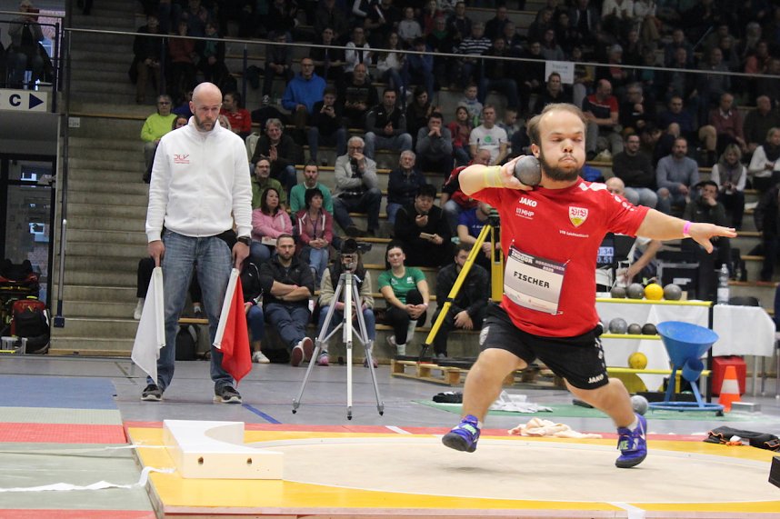 Indoor Kugelsto&szlig;en in der Wiedigsburghalle in Nordhausen