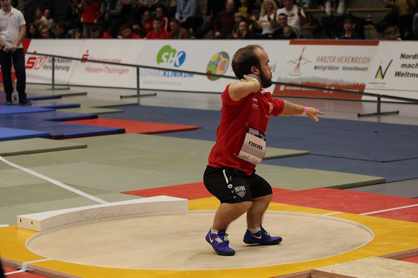 Indoor Kugelsto&szlig;en in der Wiedigsburghalle in Nordhausen