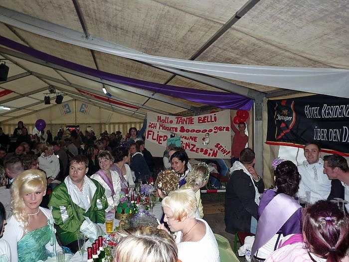 Fliederk&ouml;nigin gew&auml;hlt