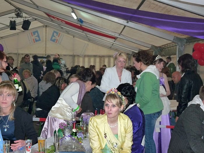 Fliederk&ouml;nigin gew&auml;hlt