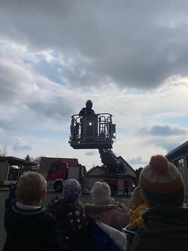 Kindervilla auf Feuerwehrentdeckungstour