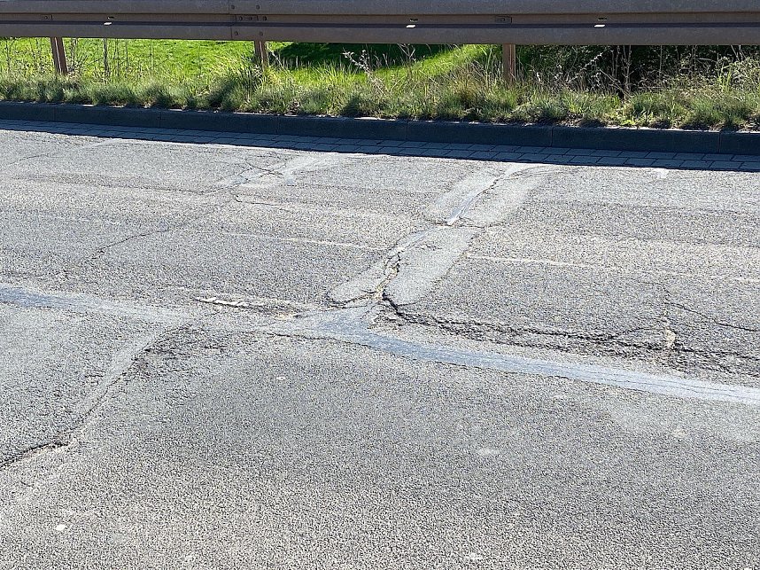 Schlechter Zustand der Martin-Andersen-Nex&ouml; Stra&szlig;e