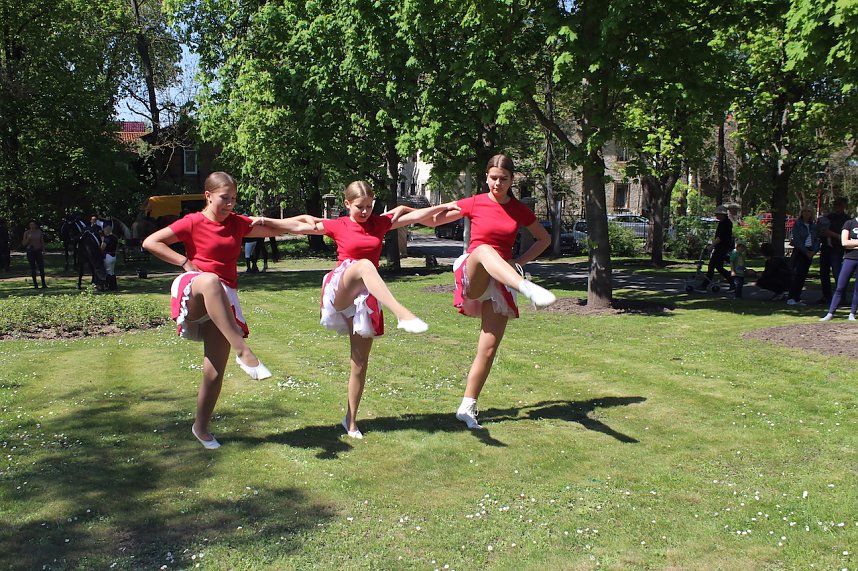 Impressionen Novalisritt 2025 am Schloss "Sophie von K&uuml;hn" in Gr&uuml;ningen