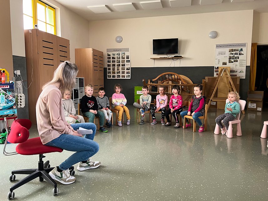 Projekttag zum Thema Abfall bei den Helbeg&auml;nschen in Rockstedt