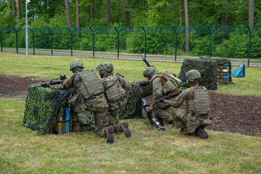 Letzlingen/Schn&ouml;ggersburg, 30 Jahre Gefechts&uuml;bungszentrum 