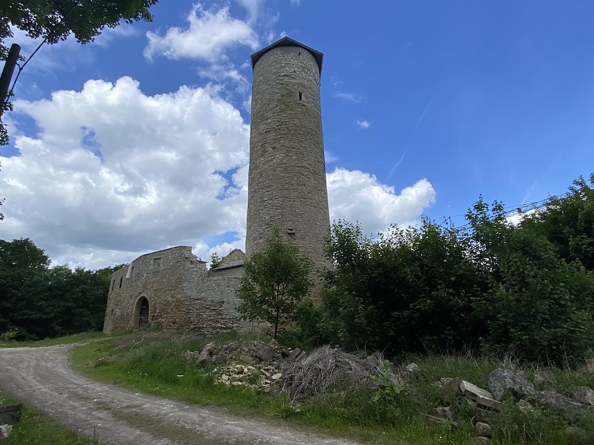 Juliwanderung zur Burg Straussberg