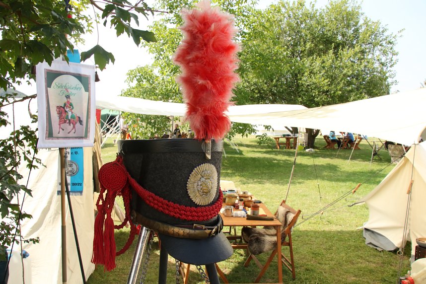 Kanonendonner auf der Pfalz Tilleda