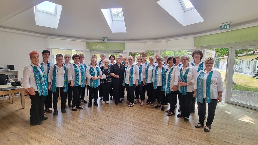 Bad Frankenh&auml;user Frauenchor zu Besuch im Seniorenheim in Ilfeld
