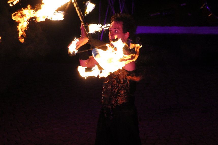 Spektakul&auml;re Feuershow von "EVENTPUPPETS" beim Mittelalterstadtfest in Bad Langensalza