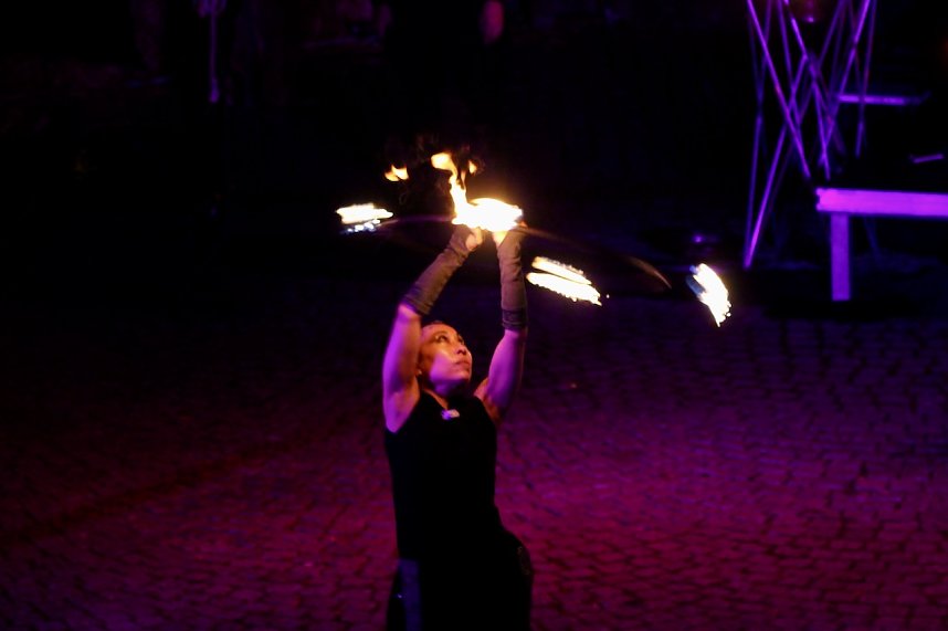 Spektakul&auml;re Feuershow von "EVENTPUPPETS" beim Mittelalterstadtfest in Bad Langensalza