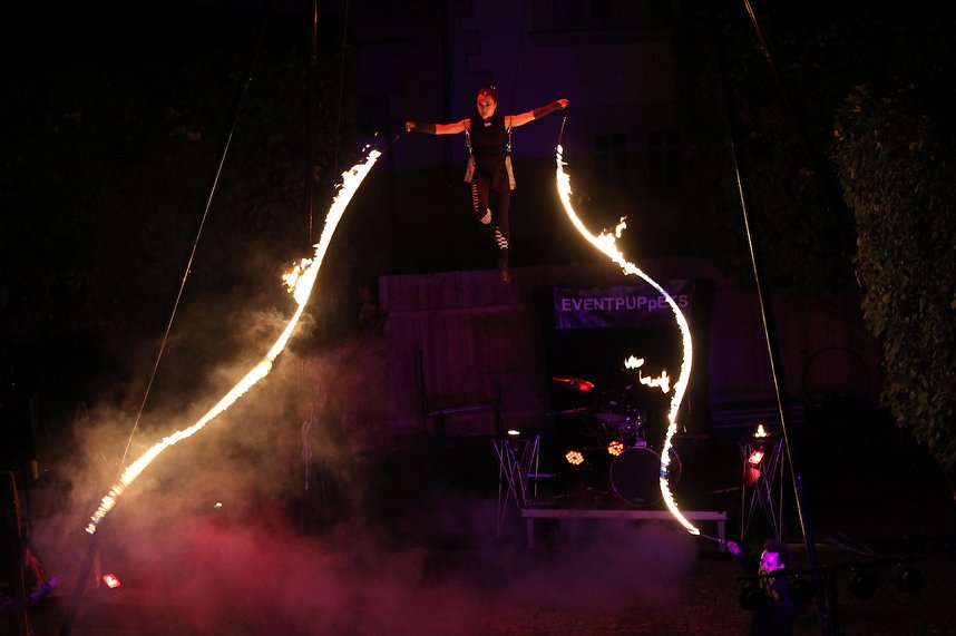 Spektakul&auml;re Feuershow von "EVENTPUPPETS" beim Mittelalterstadtfest in Bad Langensalza