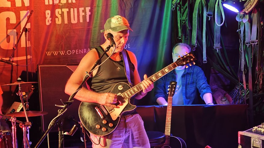 Auftakt in der Scheune bei Uwe Hager