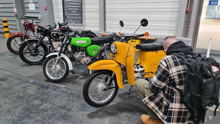 Jede Menge Oldtimer gab es am Wochenende in Erfurt zu sehen.