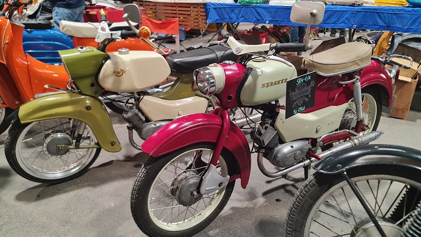 Jede Menge Oldtimer gab es am Wochenende in Erfurt zu sehen.