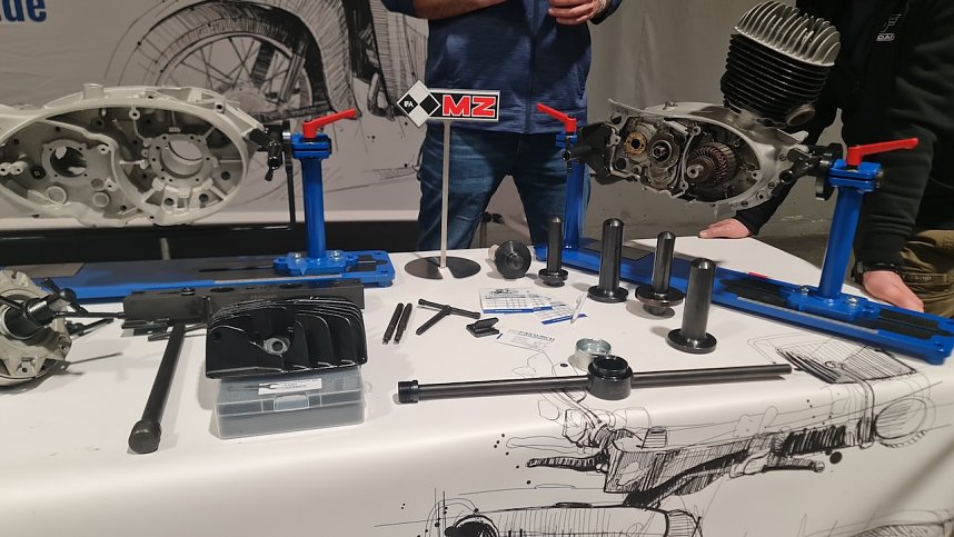 Jede Menge Oldtimer gab es am Wochenende in Erfurt zu sehen.